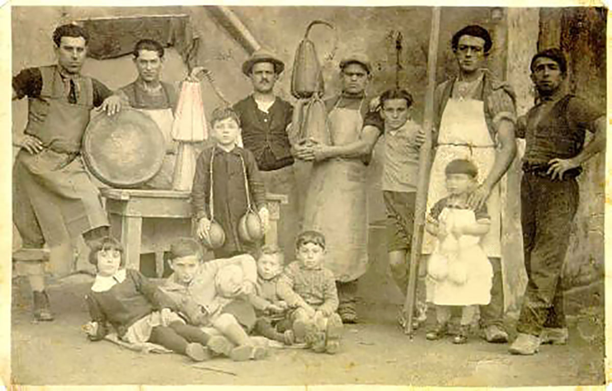 La famiglia Bertoni nella storica attività casearia